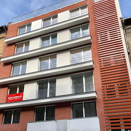 Aparthotel Gizella Garden 3*